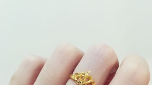 皇冠形状的戒指叫什么(皇冠戒指怎么介绍款式和寓意)